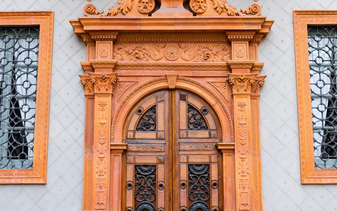 Restoring Antique Doors in Edmonton: Blend Security with Historical Beauty
